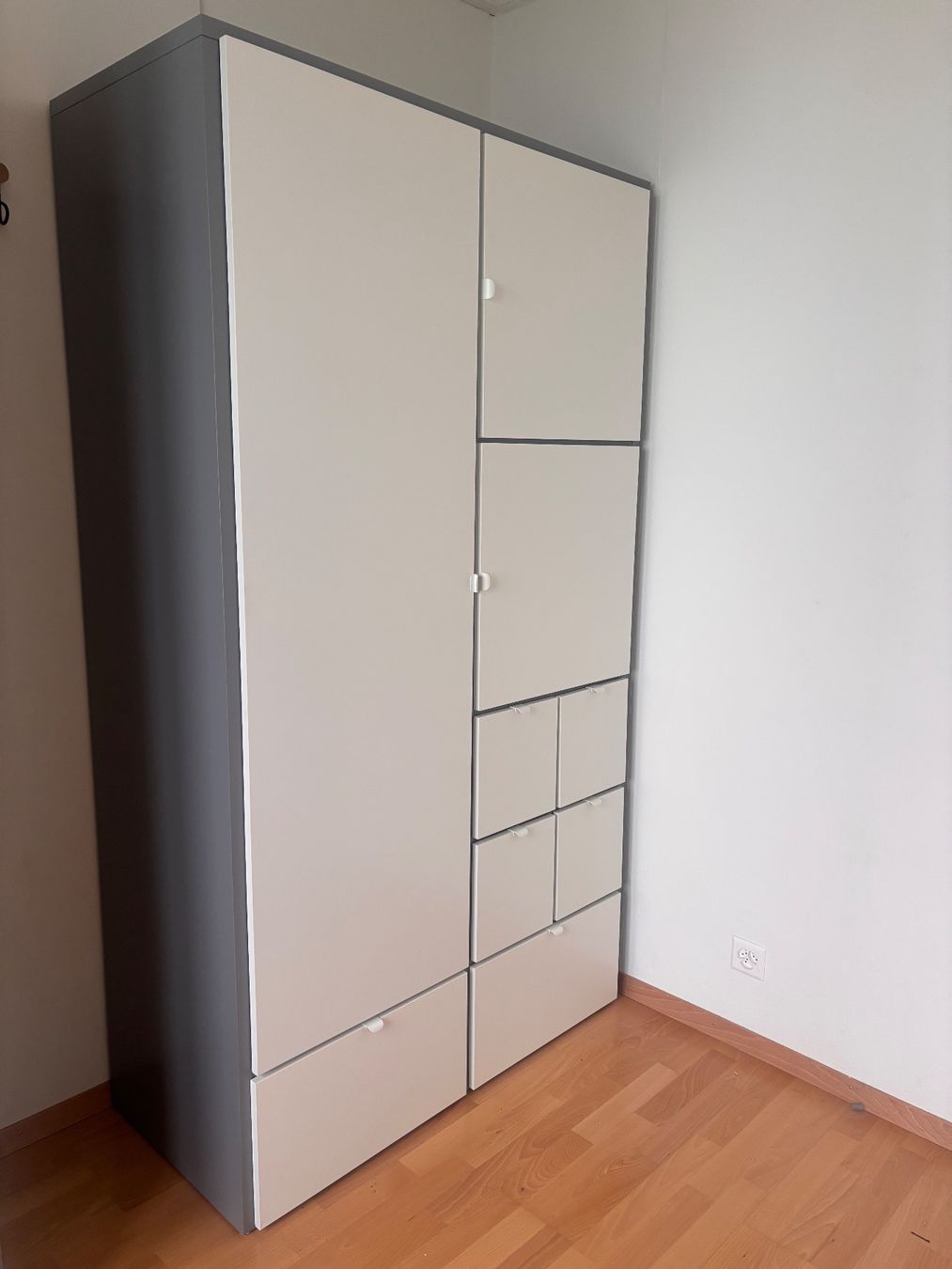 Armoires: Kleiderschrank – Neuf (Voir description) à Winterthur par EnkelaKela 3