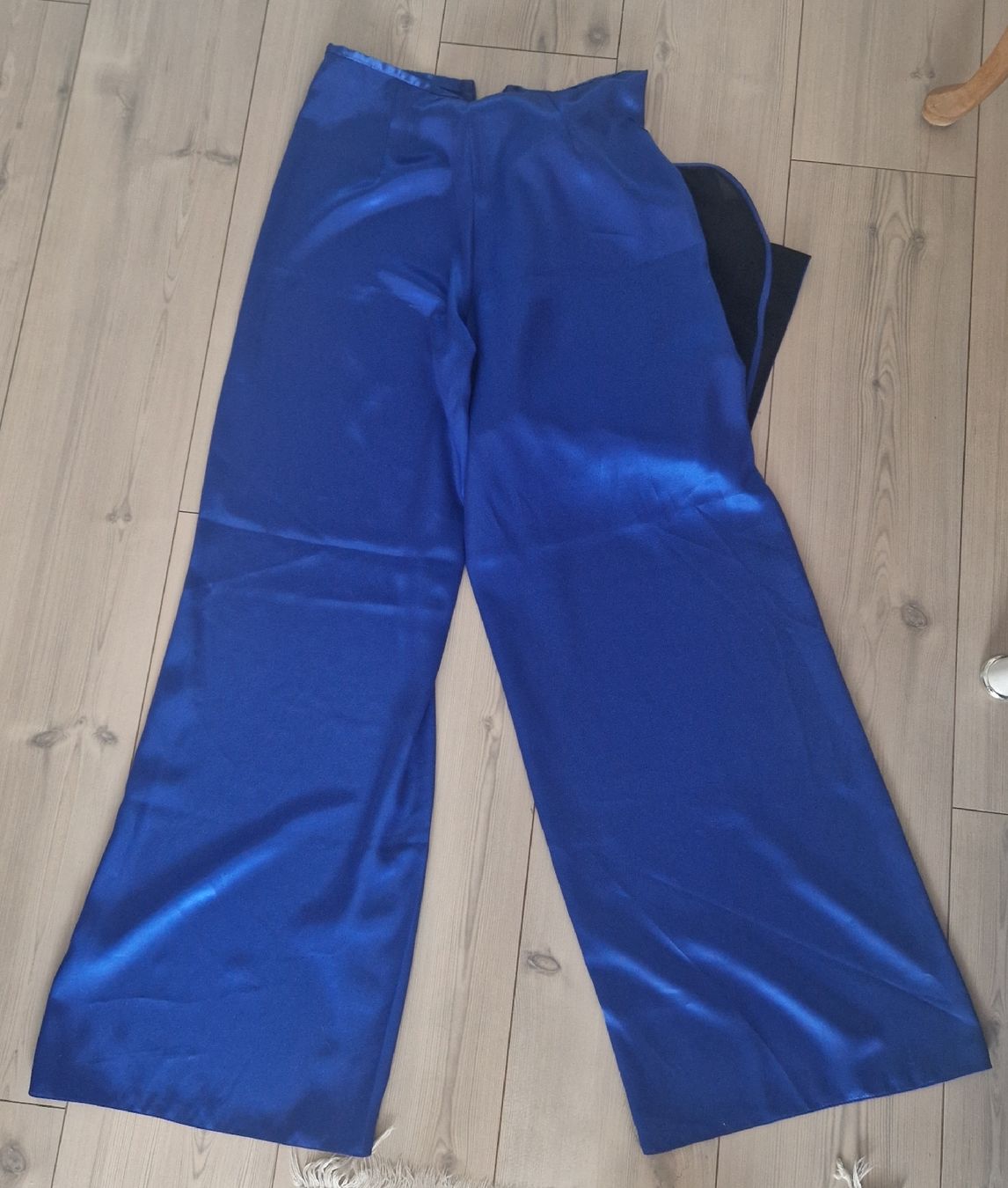 Costumi: Fasnachtskleid Set mit Weste Gr. L (eher M) – Usato da Zürich venduto da stefanella 2