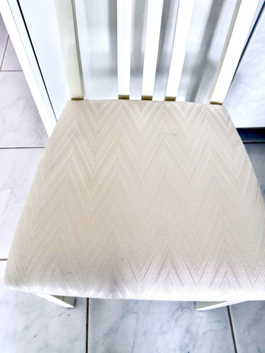 Sedie: 6 Stühle weiss mit Stoff Sitz – Usato da Zug venduto da Angelsale 2