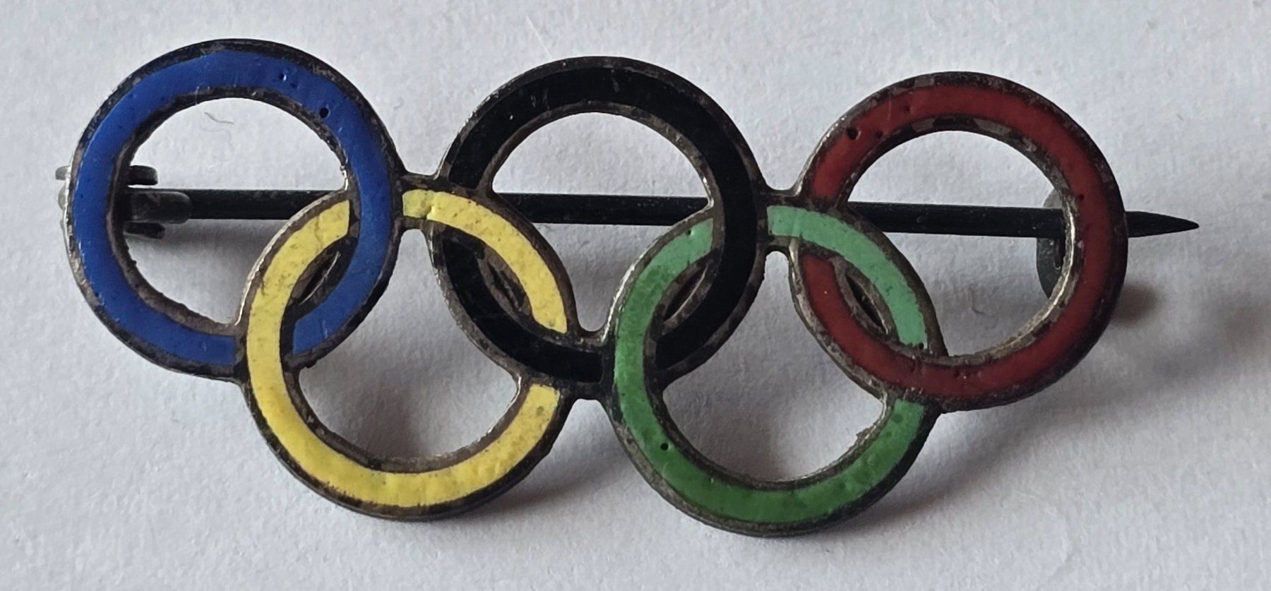 Broches & Aiguilles: Olympiade 1936 Ringe Brosche antik – D'occasion à Duebendorf par Dguguseli