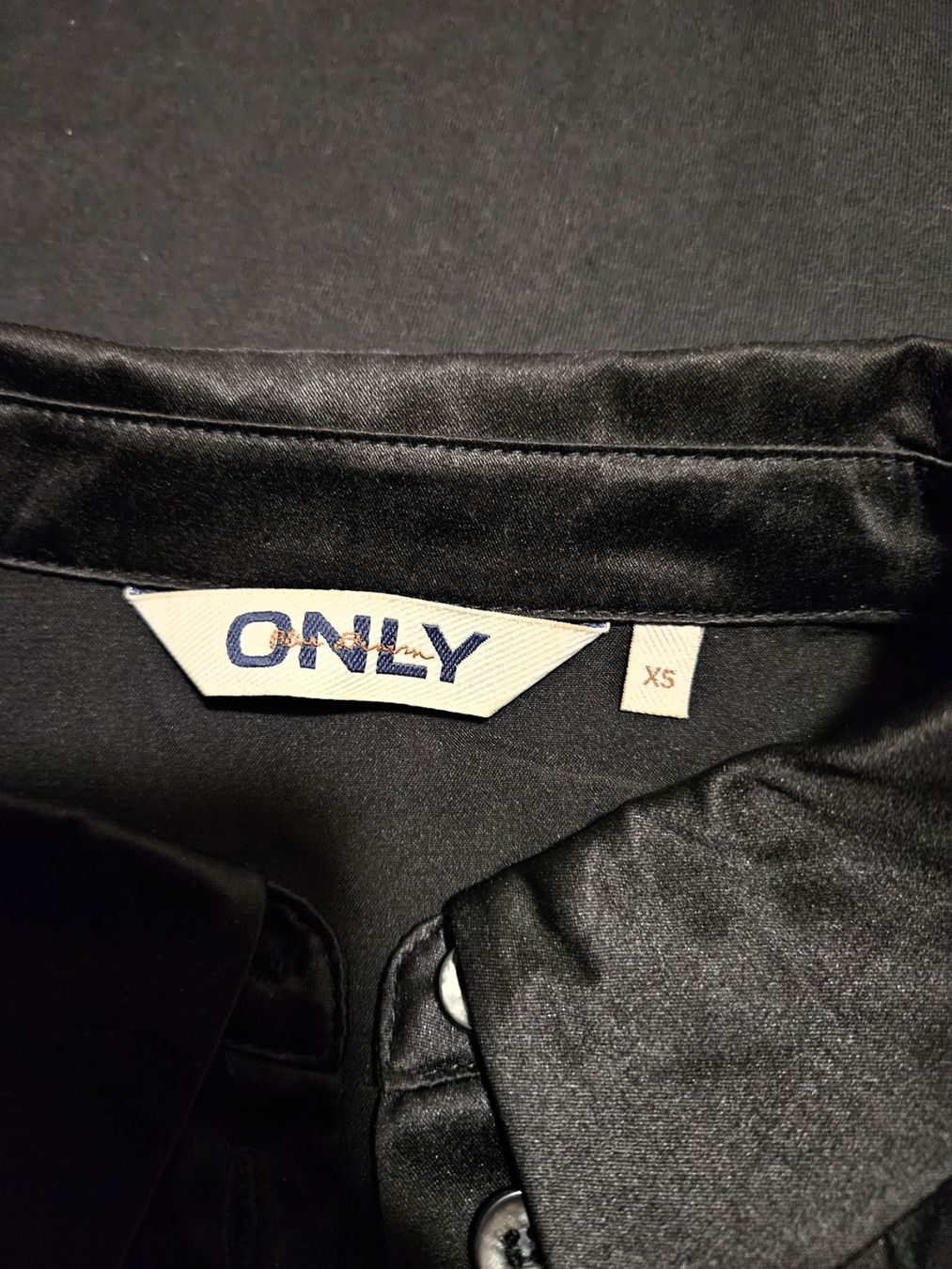 Only Blusen: Hemd Only schwarz Grösse XS – Gebraucht aus Hergiswil b. Willisau von mar_m7gx 1