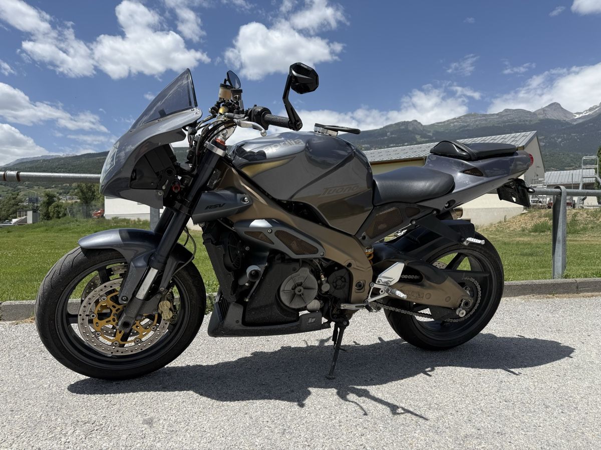 Aprilia Strada: Aprilia Tuono 1000R  – Usato da Vernayaz venduto da Loyro98 9