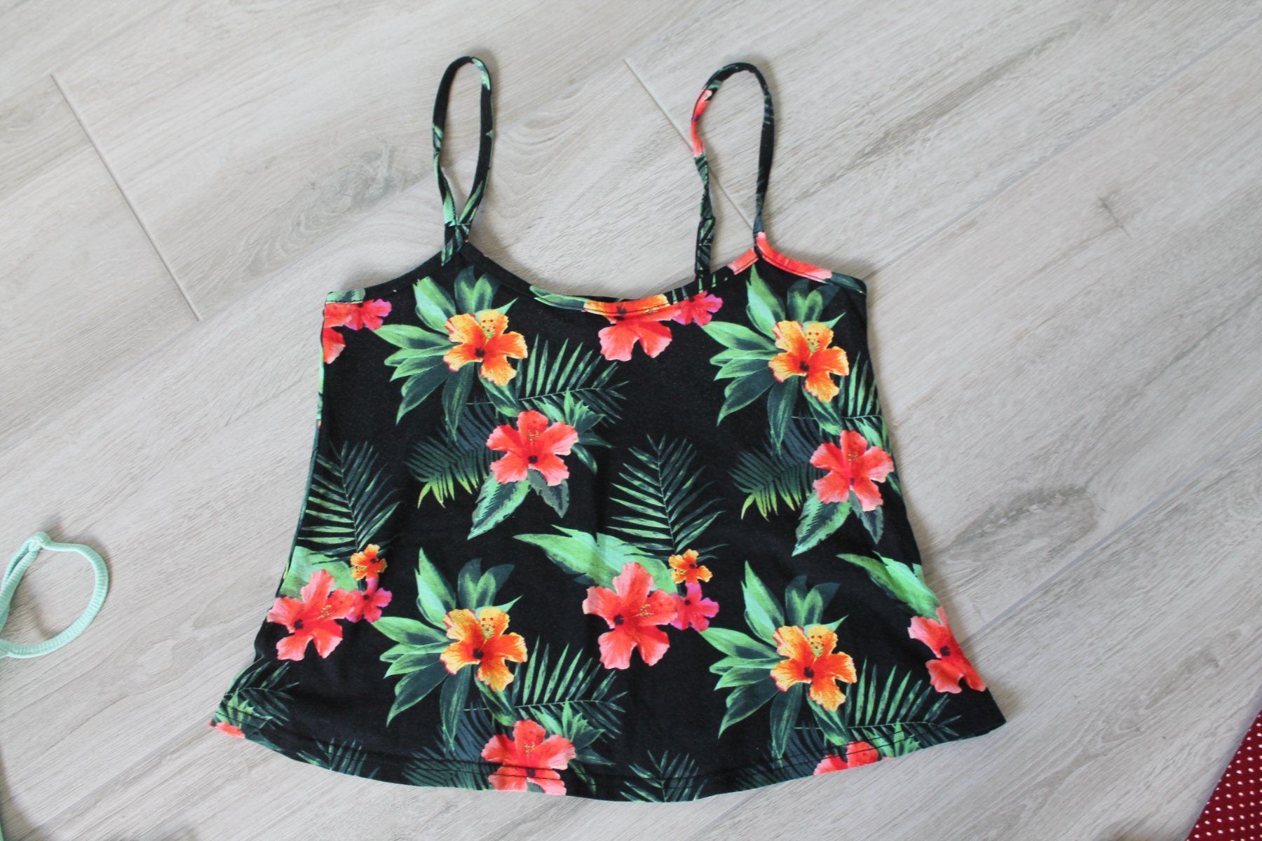 Tops: Lot de 4 tops taille M – Gebraucht aus Chez-le-Bart von jasse 1