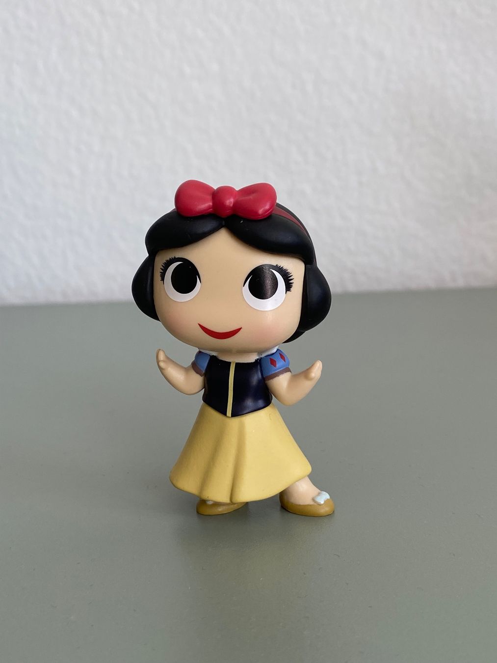 Disney Figuren: Funko Mystery Mini Disney Princess Schneewittchen Figur – Neu und originalverpackt aus Kilchberg ZH von lin_9p9m 2