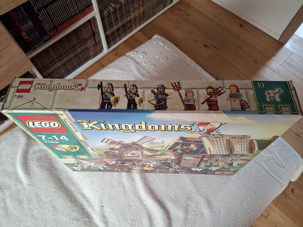 Lego Kit di costruzioni: Lego 7189 – Nuovo e nell'imballaggio originale da Prez-vers-Siviriez venduto da rouilj05 2