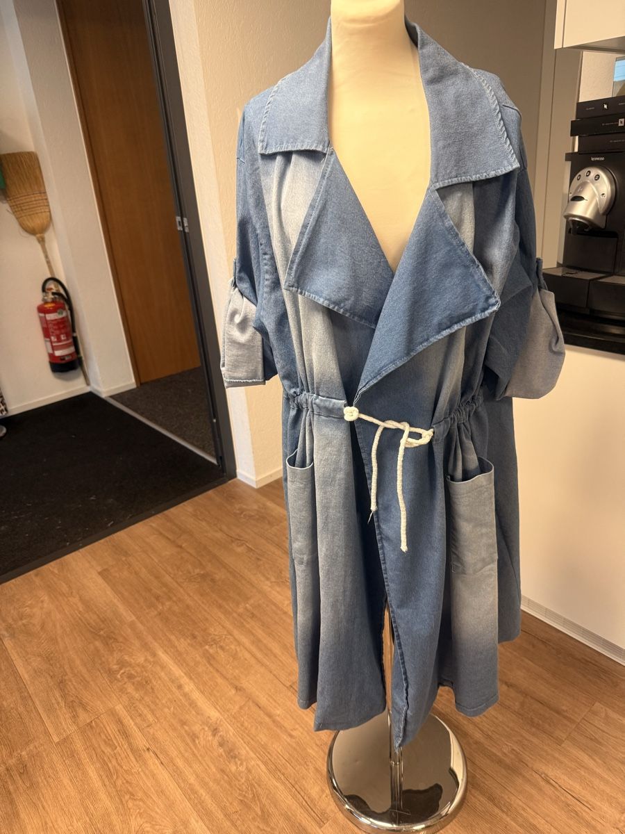 Cappotti: Super Oversice Jeansmantel – Nuovo e nell'imballaggio originale da Lengnau BE venduto da noyanomy