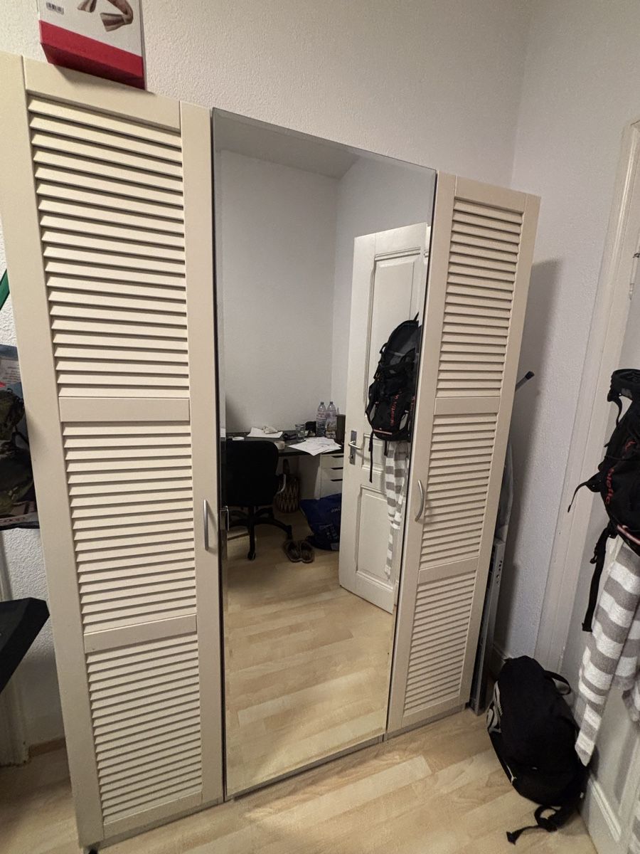 Armadi: Kleiderschrank 3-Teilig – Usato da Zürich venduto da bob_v5cj