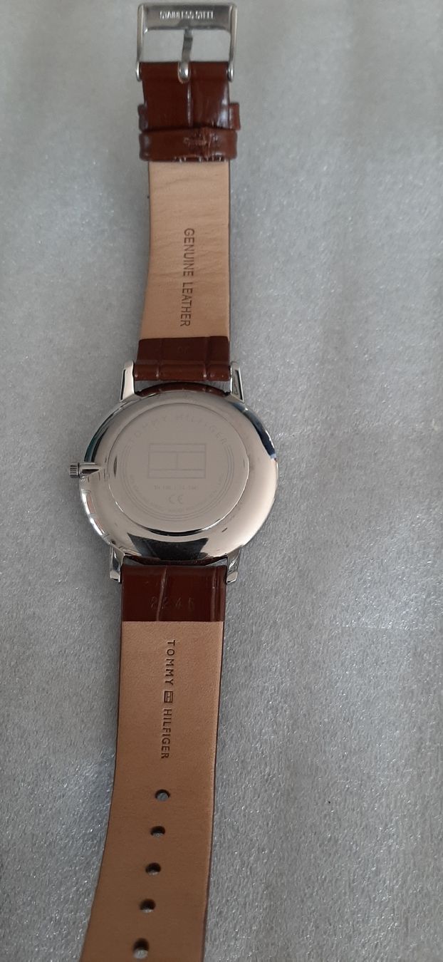 Tommy Hilfiger Orologi: Tommy Hilfiger Uhr – Nuovo (secondo la descrizione) da Zuzwil SG venduto da alfaromeo159ti 4