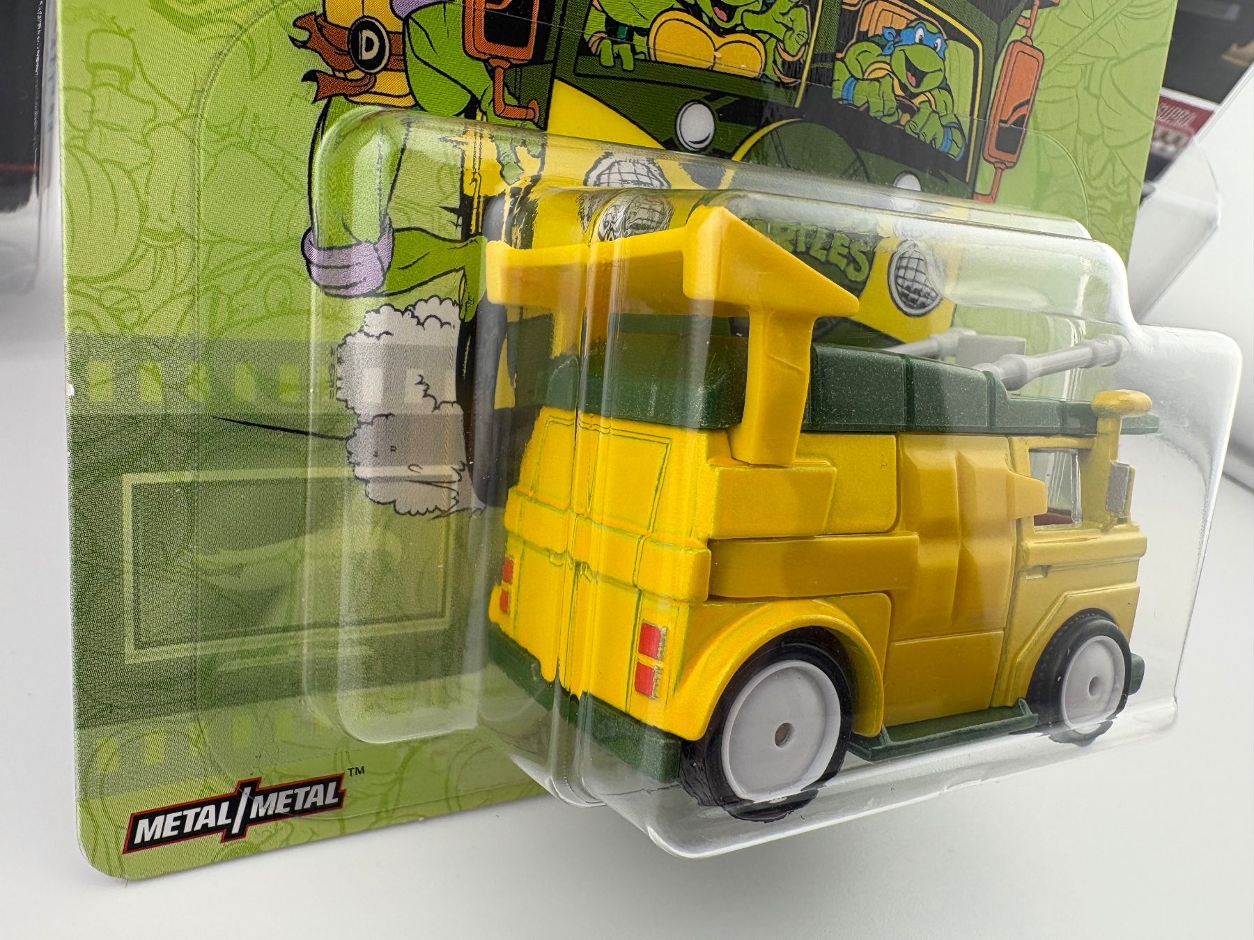 Hot Wheels Modellini d'auto: Hot Wheels Turtles Party Wagon Premium - 2020 – Nuovo e nell'imballaggio originale da Flawil venduto da HeisseReifen 3