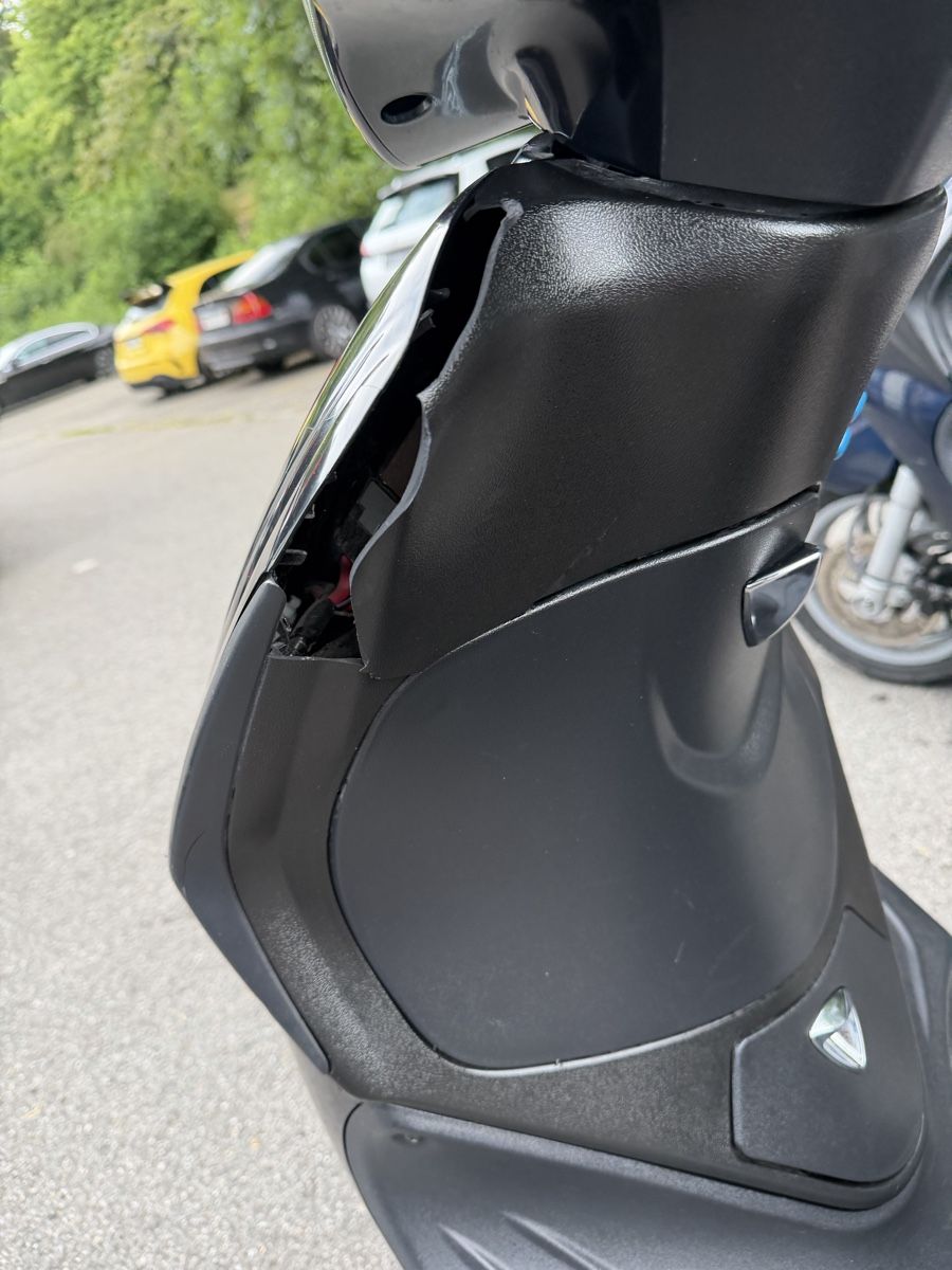 Piaggio Scooters: Piaggio FLY 125cc 3V KM256517 – Défectueux à Langenthal par SuzukiGsx-R 5