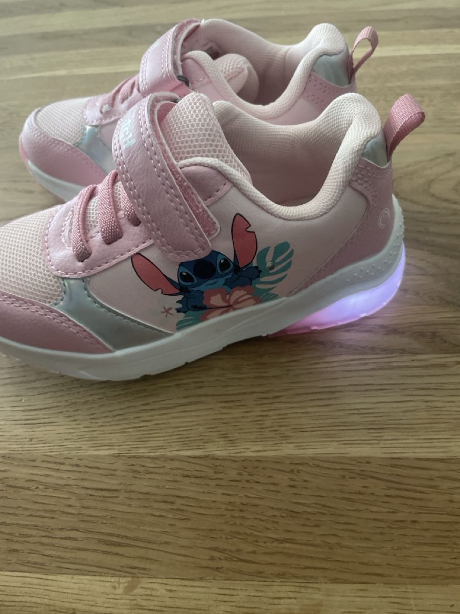 Scarpe per ragazze: Kinder Turnschuhe rosa Grösse 27 mit Leuchten – Nuovo (secondo la descrizione) da Worben venduto da celine_1 2