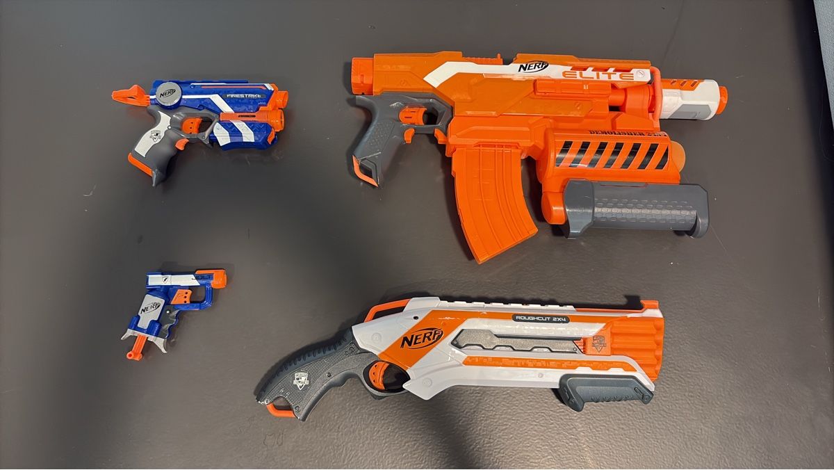 Nerf Giocattoli: 4 Nerf Pistolen Set  – Usato da Alchenflüh venduto da LarFyn