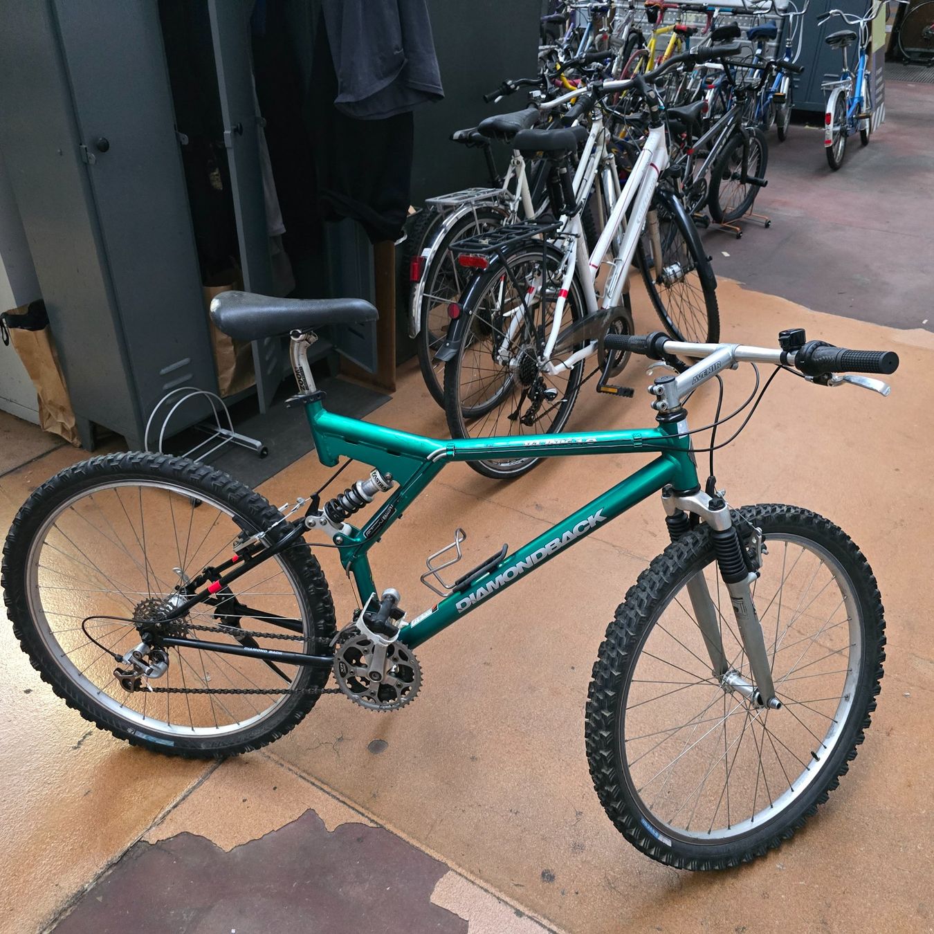 Biciclette: VTT Diamondback V-Link 4.0, parfait pour toutes saison . – Usato da Alle venduto da gri_78w9