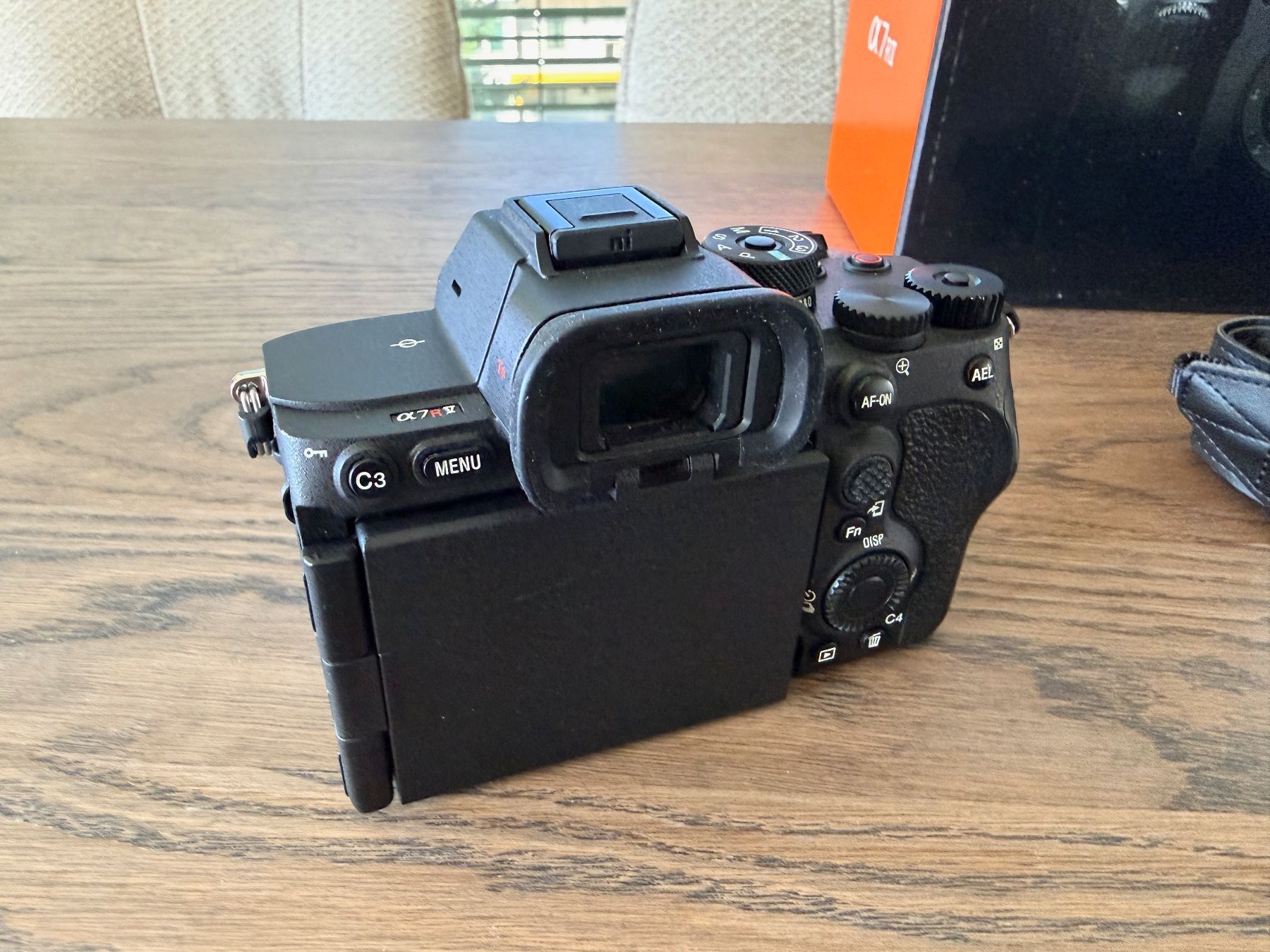 Sony Fotocamera: Sony A7R V Body w. 2 batteries – Usato da Zürich venduto da bartekn3 2