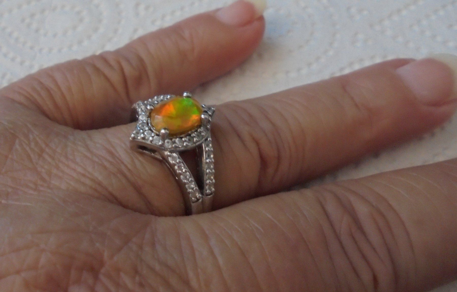 Anelli: Echtschmuck: Silberring 925er mit Welo-Opal / 56 – Nuovo (secondo la descrizione) da Zuchwil venduto da maumauchi