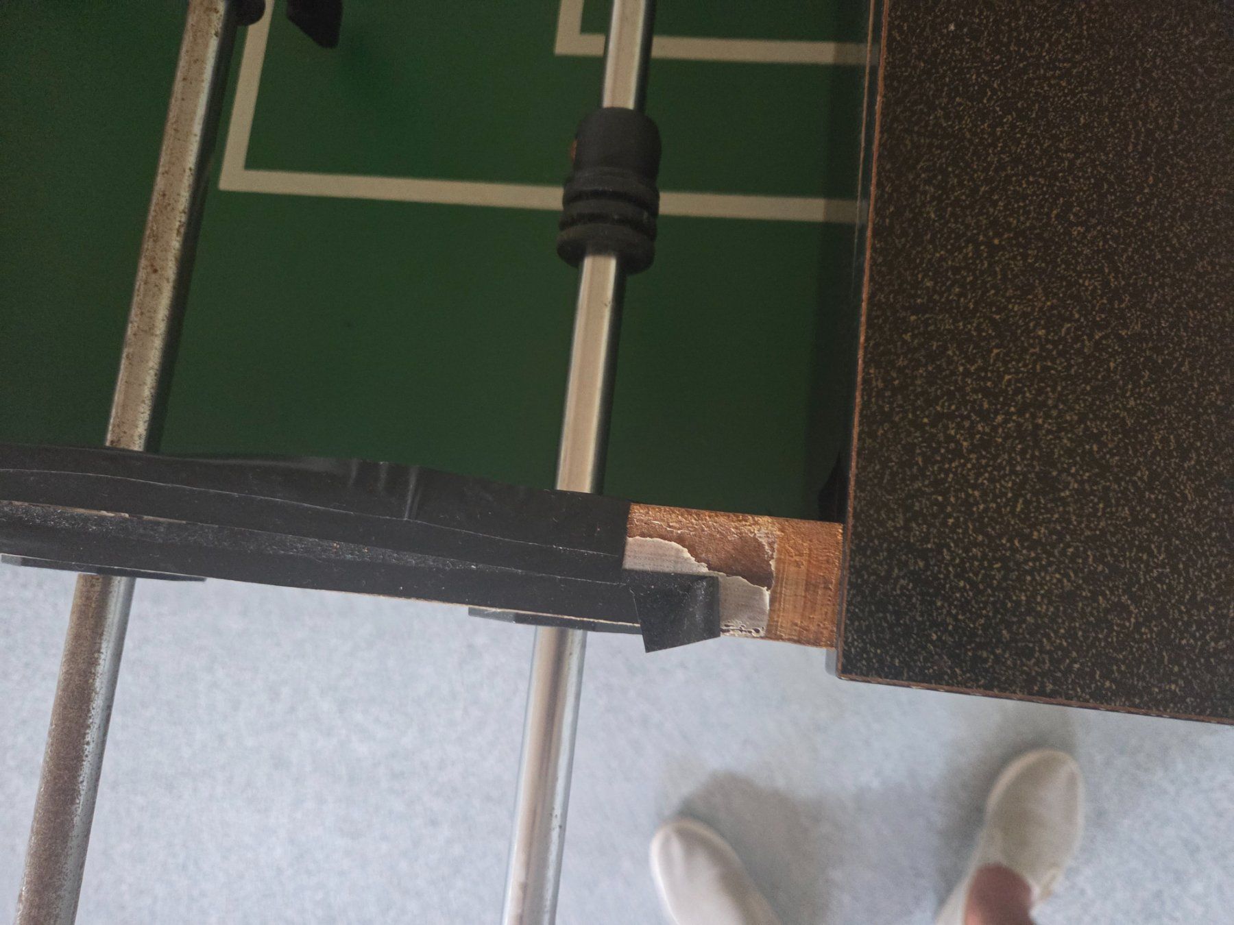 Giocattoli: Kicker Tisch mit Zählwerk - gebraucht – Usato da Bassersdorf venduto da Buzzurro 3