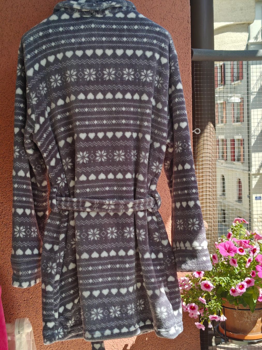 Giacche: Veste d'intérieur grise et blanche "Chicorée" - Taille M – Usato da Genève venduto da Kikou 1