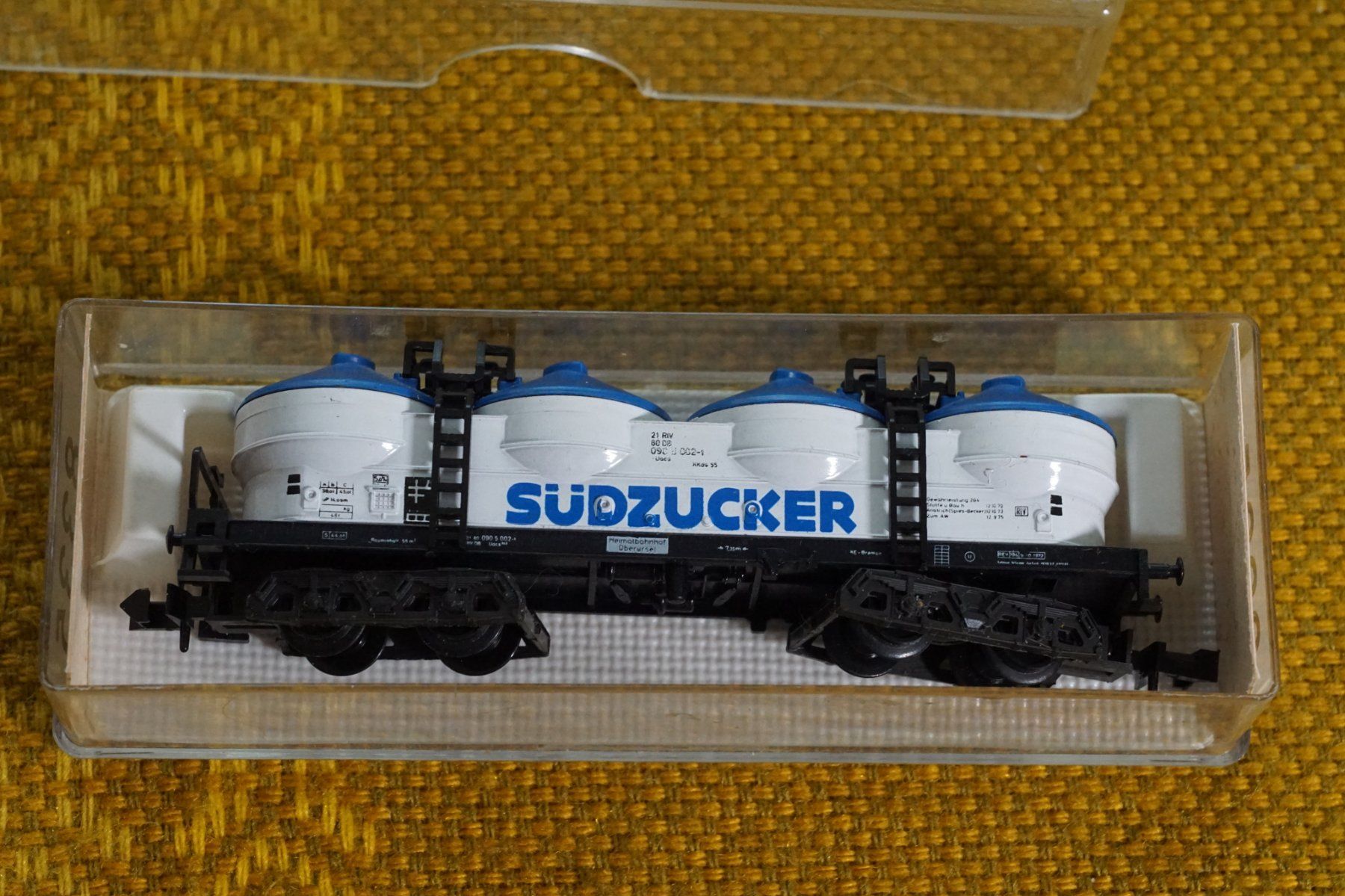 Fleischmann Modellini di ferrovie: Silowagen Südzucker Fleischmann Spur N – Usato da Gränichen venduto da iknow 1