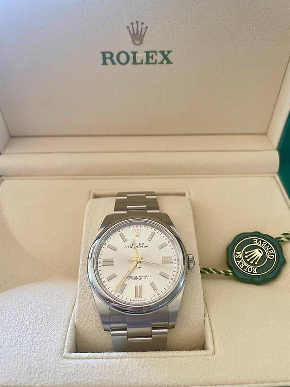 Rolex Orologi: Rolex Oyster Perpetual 41 silver – Nuovo e nell'imballaggio originale da Zürich venduto da yux_zt7p