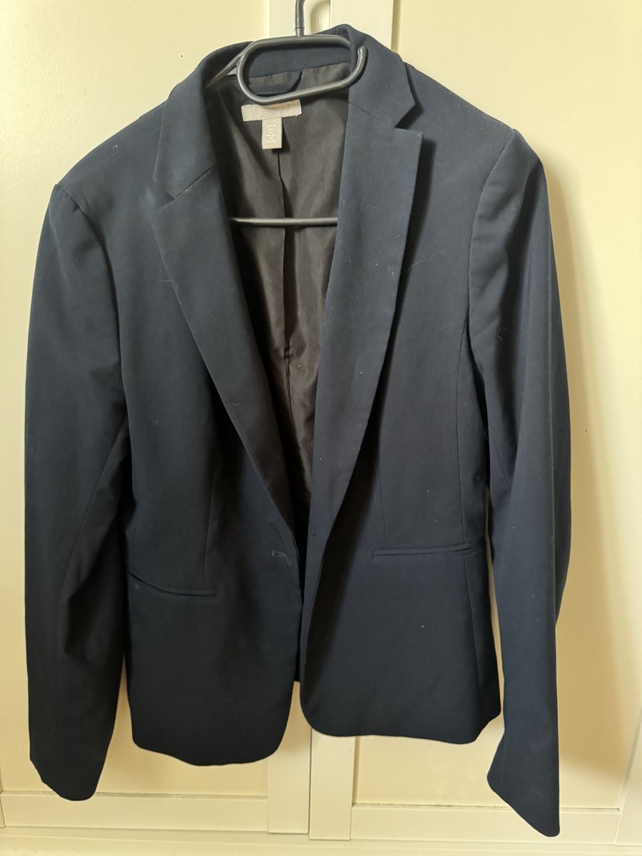 H&M Completi & Tailleur: Business Blazer H&M dunkelblau – Usato da Aathal-Seegräben venduto da mar_k6lw