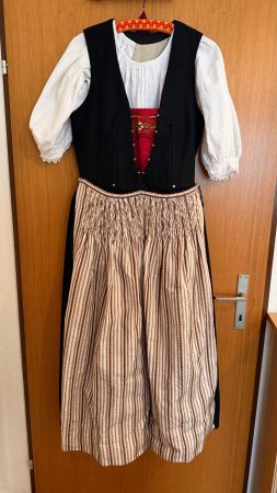 Festtagstracht Schwarzbubenland (Amtei Dorneck/Thierstein),