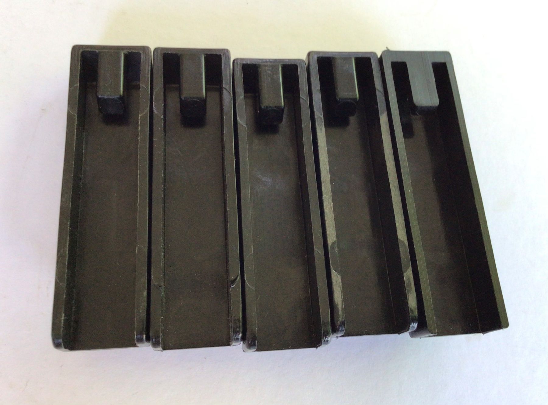 Tiro a segno: 5 SIG P210 Magazinladehilfen – Usato da Biel/Bienne venduto da Bedretto 2