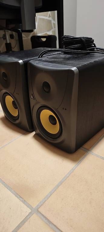 Haut-parleurs: 2 Behringer Truth B1030A Studio Monitore, aktiv, Paar – D'occasion à Solothurn par Uherbert 2