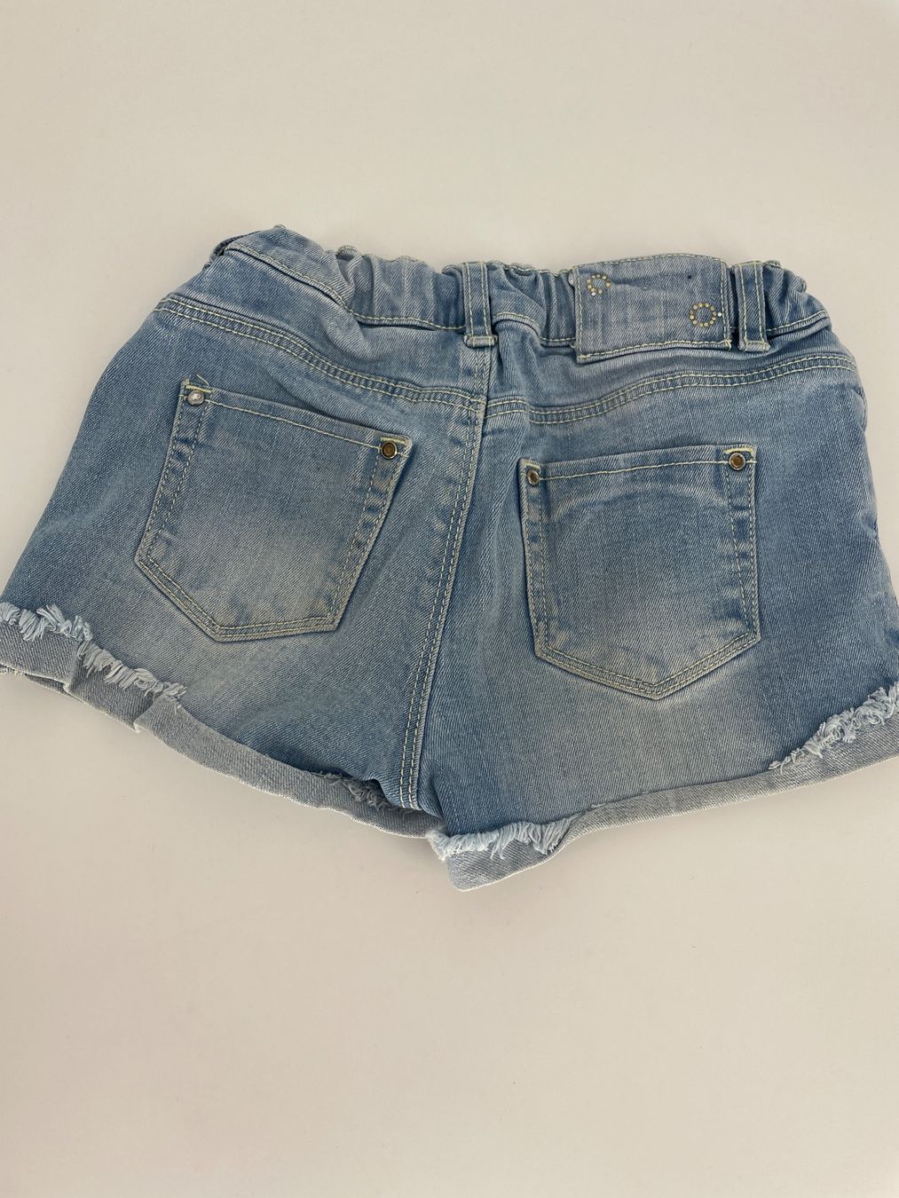 Pantaloni: Mädchen Jeans Shorts Gr. 116 mit Strass – Usato da Auenstein venduto da moin. 2