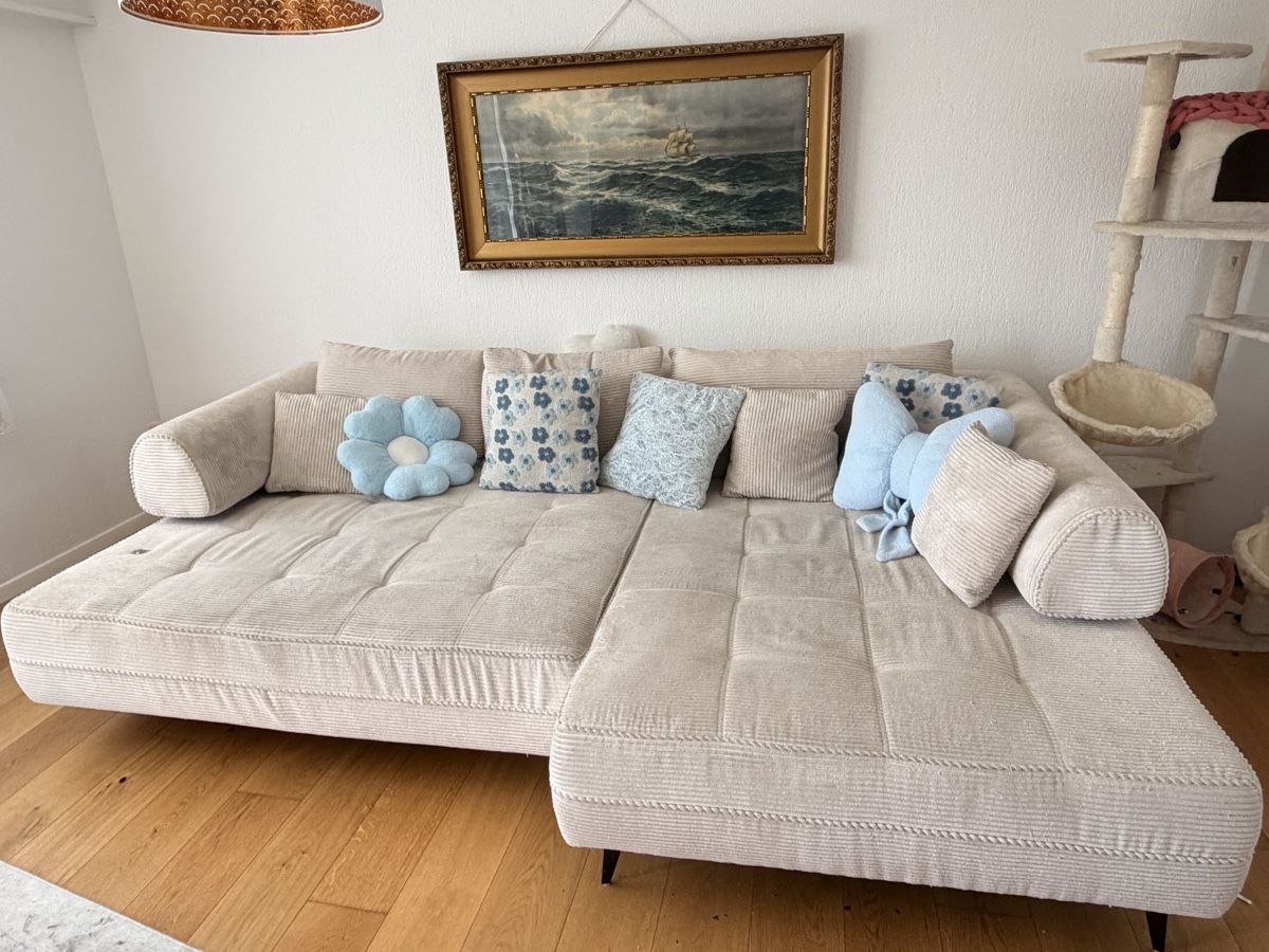 Sofas: Sofa Ausfahrbar – D'occasion à Wängi par jgl_pq2v