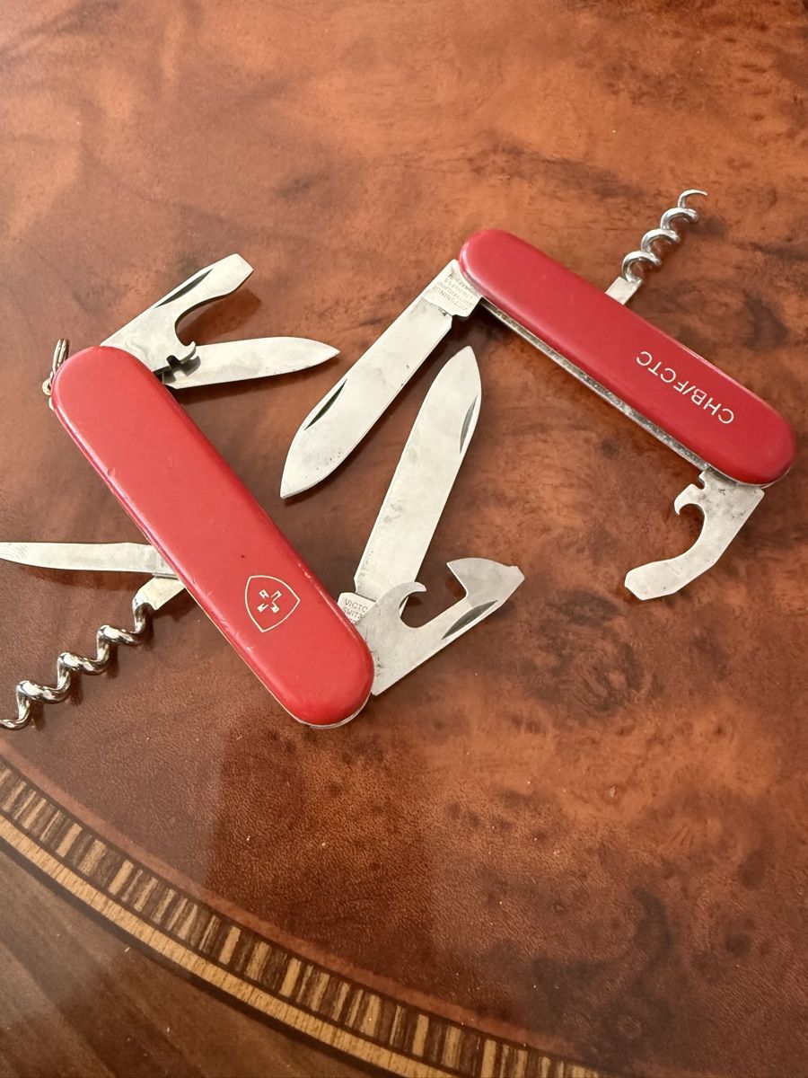 Victorinox Taschenmesser: 2 Victorinox  – Gebraucht aus Pratteln von belita03 5