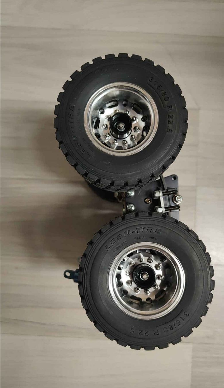 Tamiya Modellismo RC: Tamiya Antriebachse mit Räder – Usato da Hendschiken venduto da Chline85 1