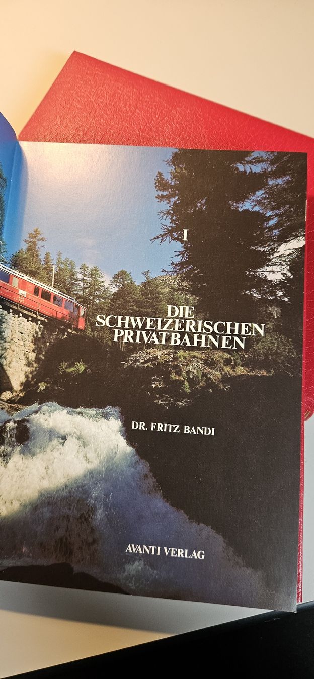 Libri: Bücher Die Schweizer Privatbahnen 1 & 2  – Usato da Belp venduto da Ginus85 1