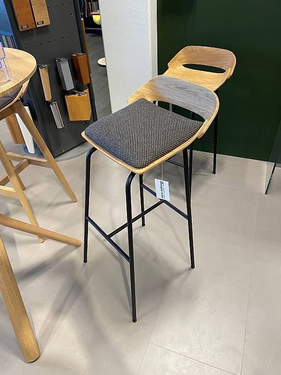 Sgabelli: ROLF BENZ 650 Barhocker – Usato da Volketswil venduto da wirzwohnen