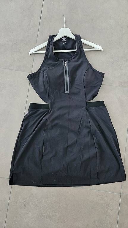 Vestiti: Schwarzes Sportkleid Cutouts – Usato da Rothenburg venduto da man_cb7f