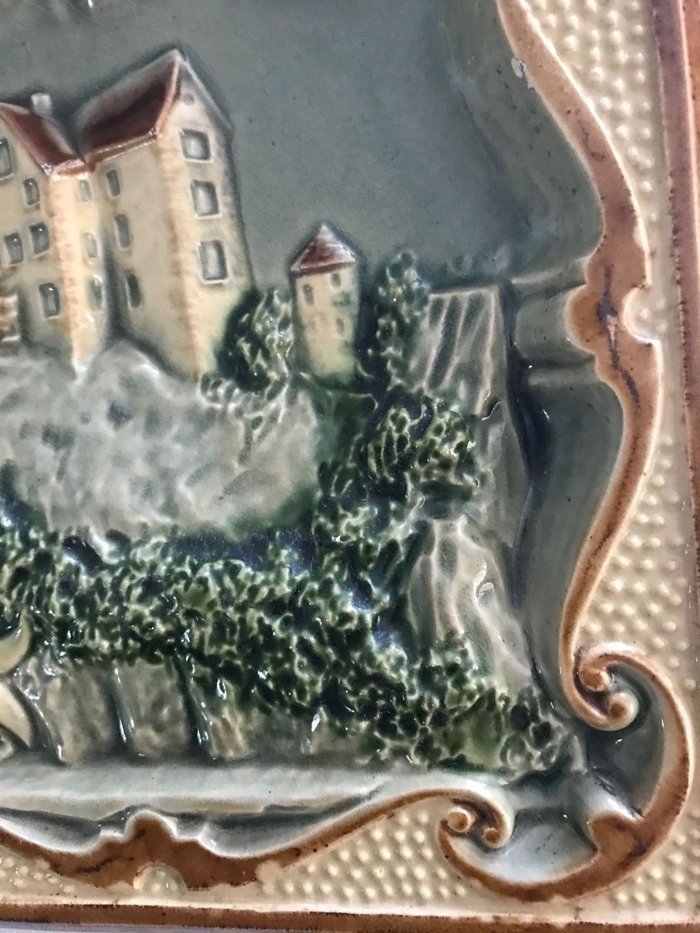 Skulpturen & Statuen: Antike Keramik Wand Bild , Schloss – Gebraucht aus Baden von swiss-alps 2