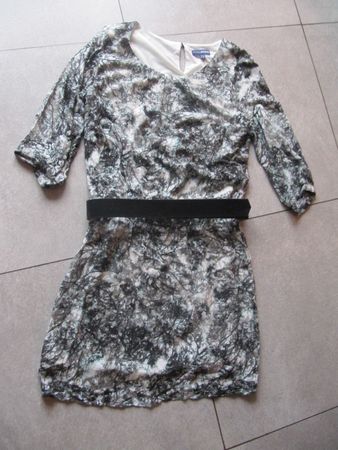 robe  avec ceinture Gr. 38