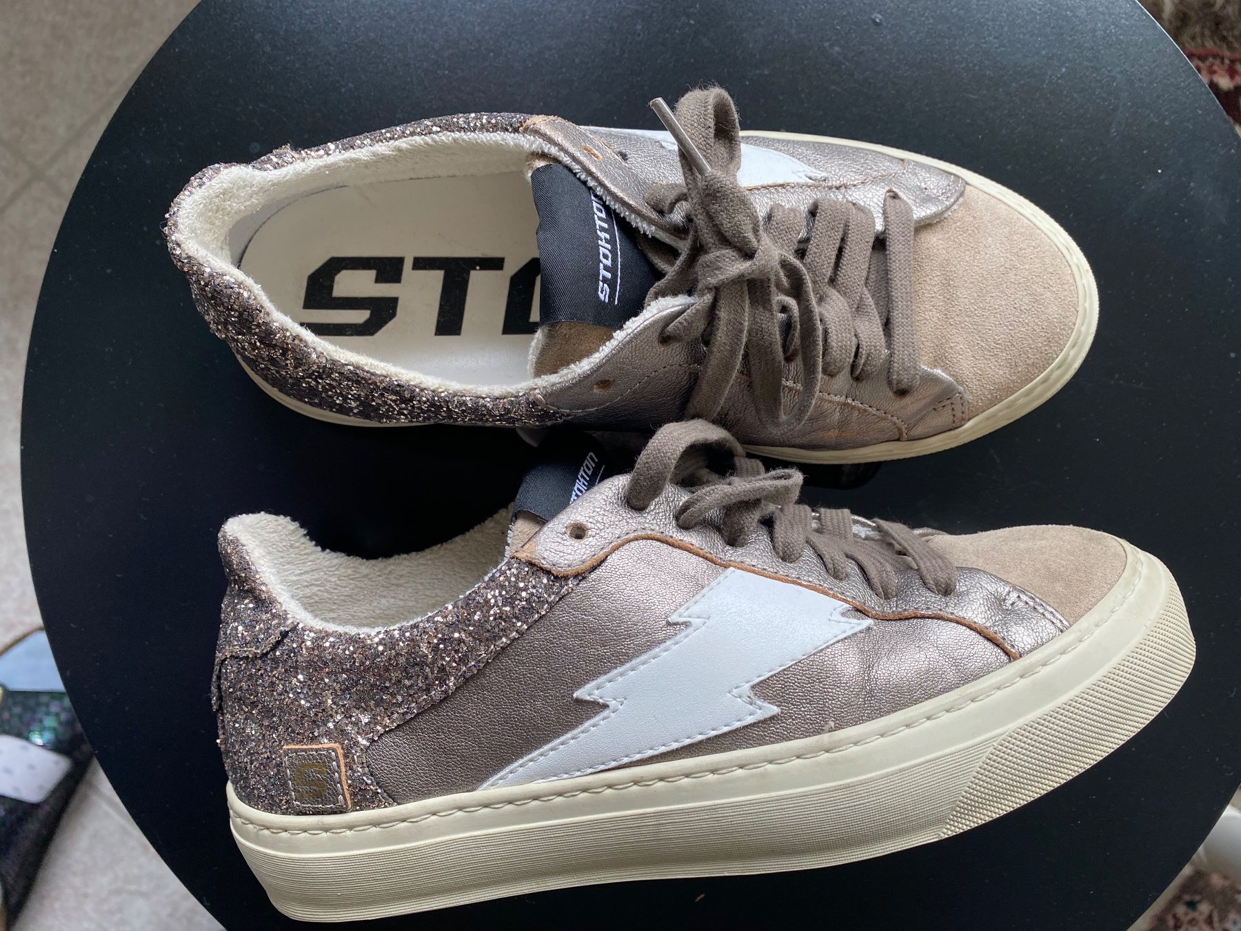 Damenschuhe: STOKTON Italy - Leder Sneaker Gr. 38 – Gebraucht aus Besazio von lionheart63 4