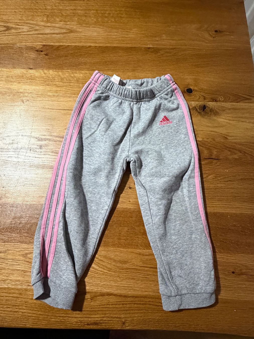 Pantaloni: Trainerhose Gr.98 – Usato da Bad Zurzach venduto da simba1995