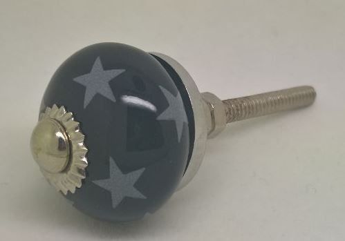 Maniglie per cassetti & Pomelli per mobili: Möbelknopf schwarz mit Sternli – Nuovo e nell'imballaggio originale da Schwerzenbach venduto da Alperose03