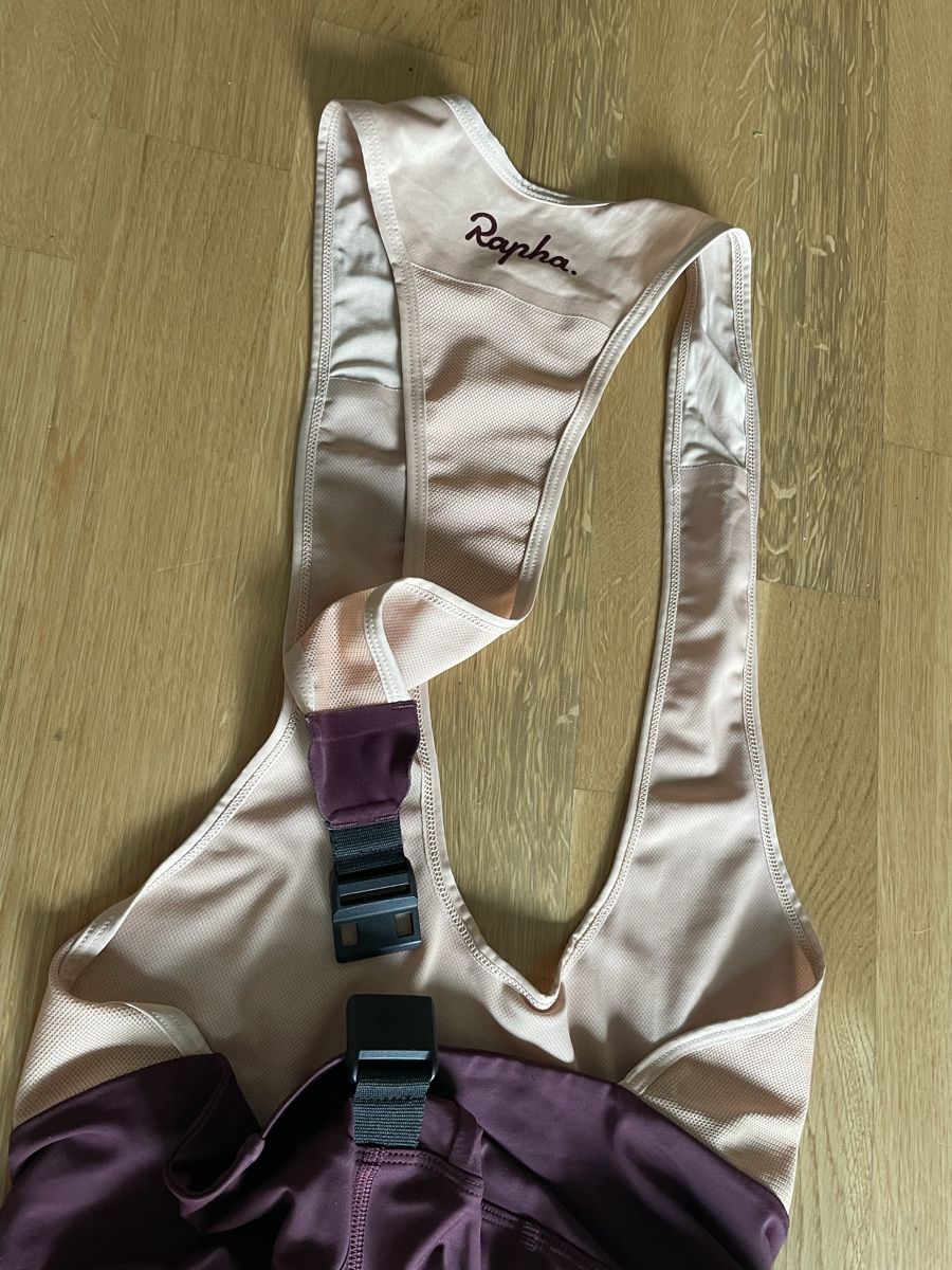 Rapha Pantalons: Rapha Bib Shorts/ Trägerhose kurz, M, Brombeere – D'occasion à Bern par AnnaS13 4