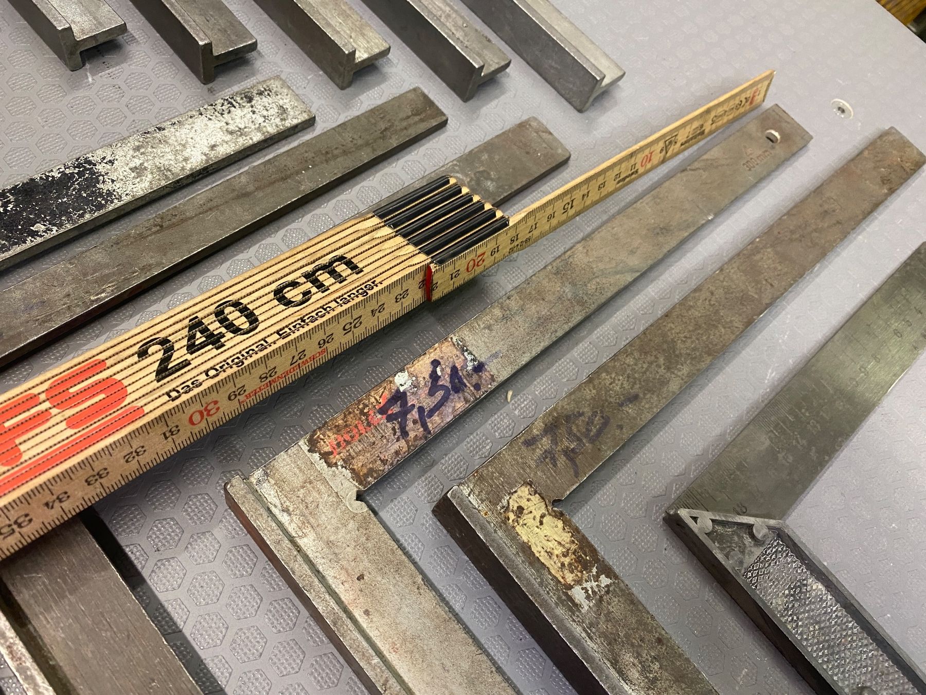Tous les outils: Posten Winkel – D'occasion à Wabern par HK-Design 5