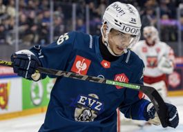 Original EVZ Helm Champions Hockey League #26 Reto Suri