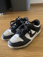 Nike Turnschuhe Schwarz Weiss Kinder Grösse 34 Gebrauchter Z