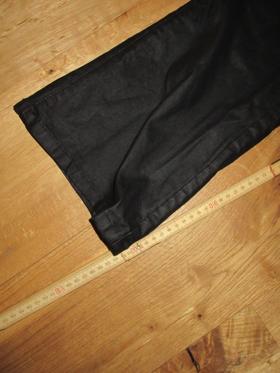 Jeans: Schwarze Bootcut Jeans High Waisted Glänzend – Nuovo (secondo la descrizione) da Chur venduto da noe_mh8b 1