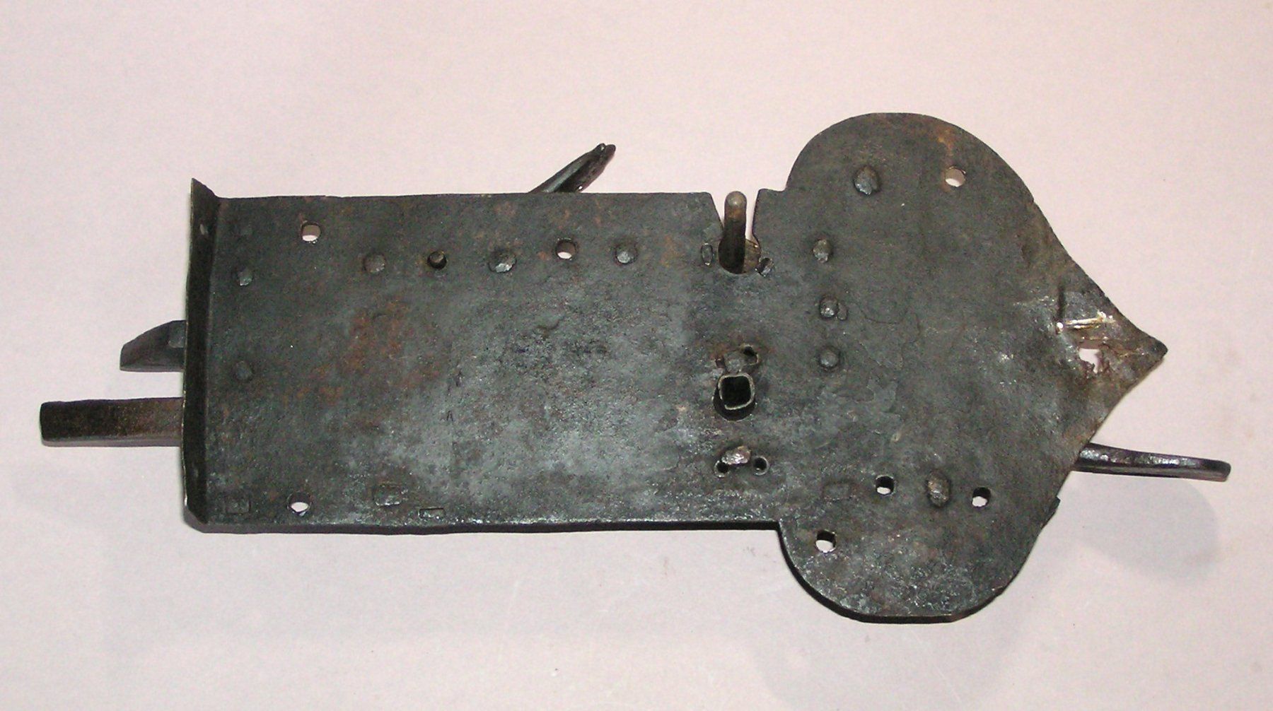 Lucchetti: Antikes Türschloss geschmiedet – Usato da Grenchen venduto da Antique-hunter 6