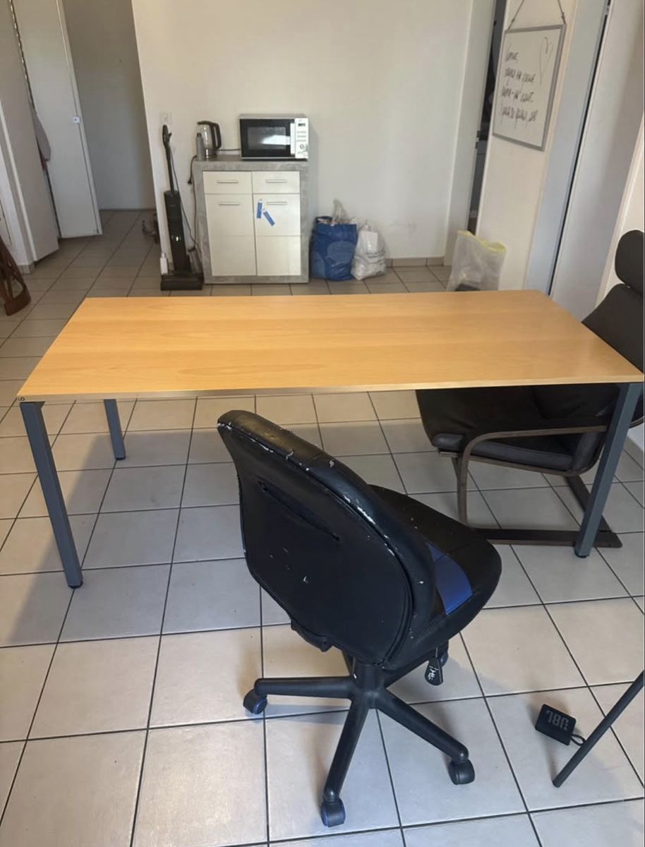 Lista Tische: Bürotisch Holznachbildung Metallfuss – Gebraucht aus Biel/Bienne von den_6lsr 2