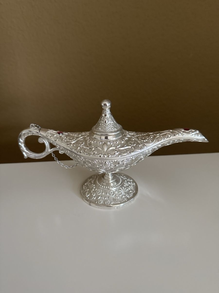 Toutes les décorations: Aladdin Lampe Silberoptik Verziert neuwertig – Neuf (Voir description) à Zürich par Miiiich__elle