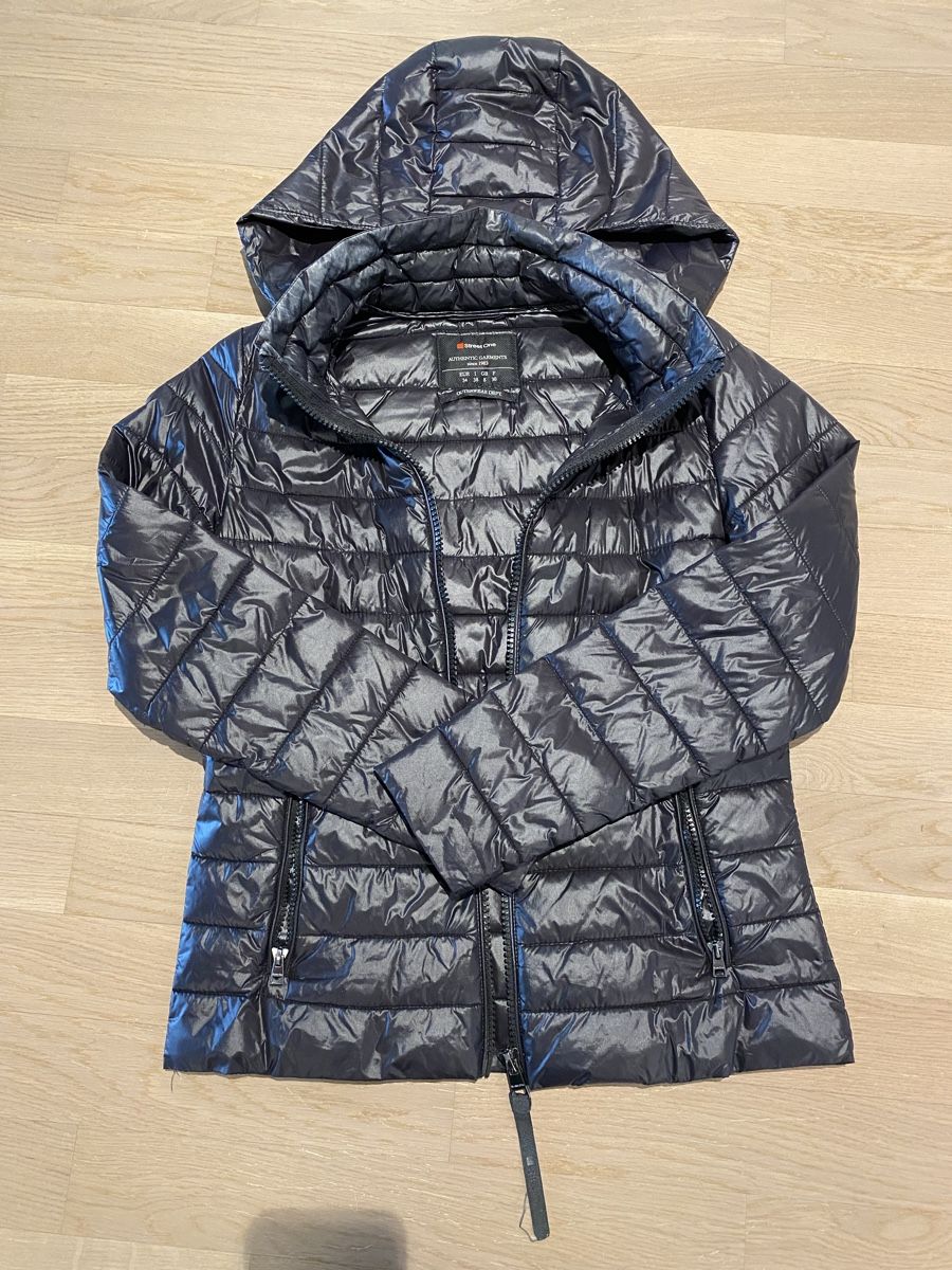 Jacken: StreetOne Daunenjacke schwarz Gr. 34 – Gebraucht aus Hindelbank von Le_Sa