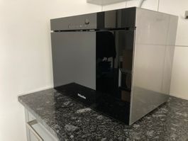 Miele  DG6010-CH S freistehender Dampfgarer/Steamer
