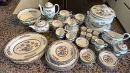 Wedgwood Kutani Crane dinner service perfect condition
